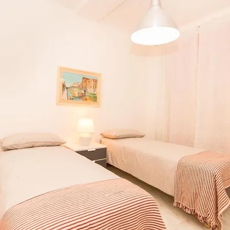 Lejlighed Principe Railway Station Flat