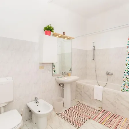 Principe Railway Station Flat Appartement